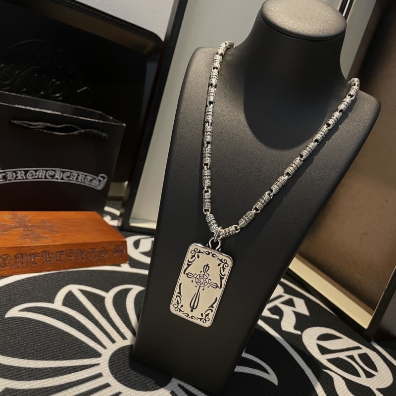 Ch*0me He**ts necklaces